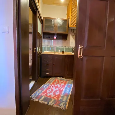 Cunda Zehra Teyzenin Evi Ayvalik