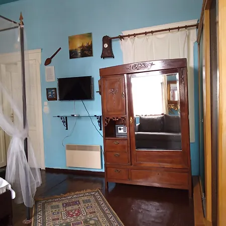 Guest house Cunda Zehra Teyzenin Evi 3*