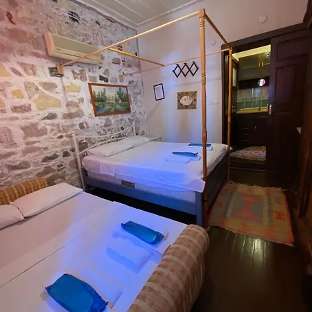 Guest house Cunda Zehra Teyzenin Evi Ayvalik