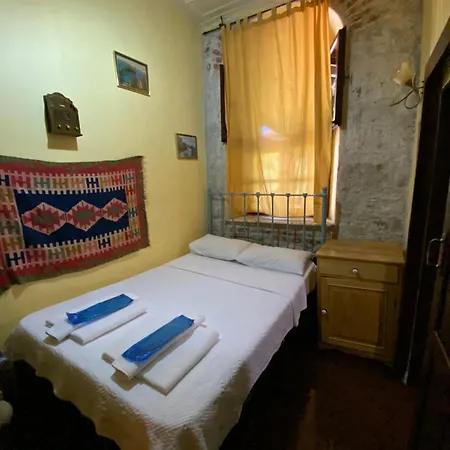 Cunda Zehra Teyzenin Evi Guest house 3*