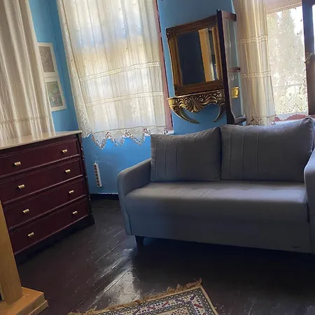 Cunda Zehra Teyzenin Evi Ayvalik