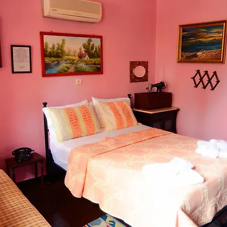 Pensionat Cunda Zehra Teyzenin Evi 4*