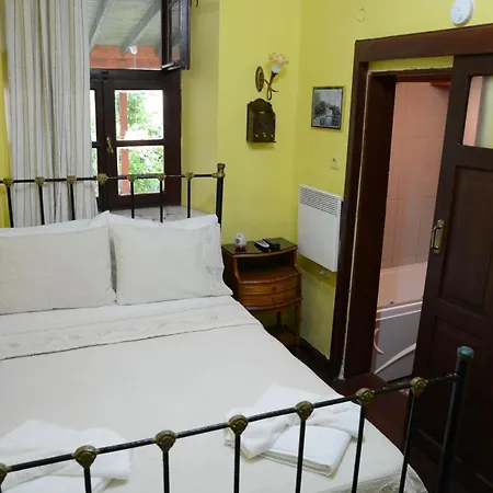 Cunda Zehra Teyzenin Evi Pensionat