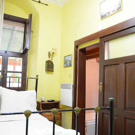 Cunda Zehra Teyzenin Evi Pensionat 4*