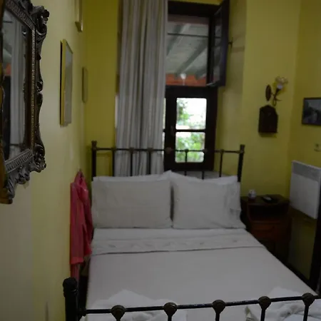 Cunda Zehra Teyzenin Evi Pensionat 4*