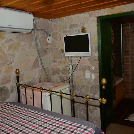 Cunda Zehra Teyzenin Evi Pensionat 4*