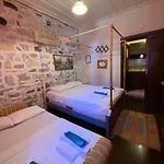 Cunda Zehra Teyzenin Evi Guest house