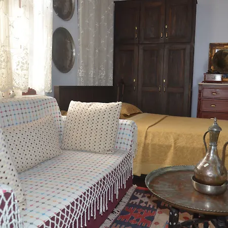 Cunda Zehra Teyzenin Evi