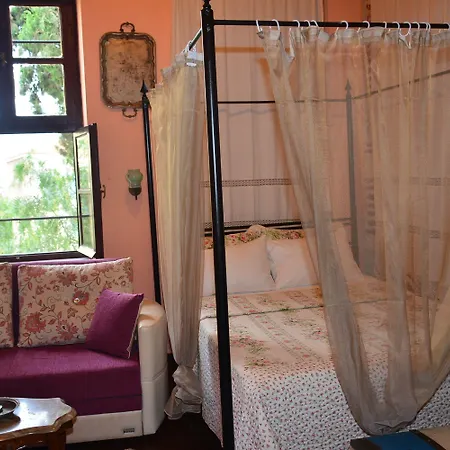 Cunda Zehra Teyzenin Evi Айвалык