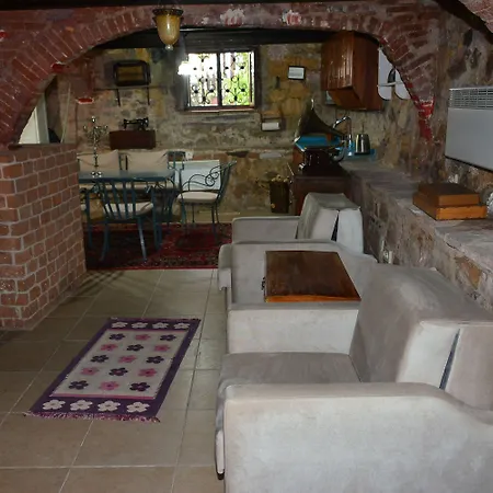 Cunda Zehra Teyzenin Evi Гостевой дом