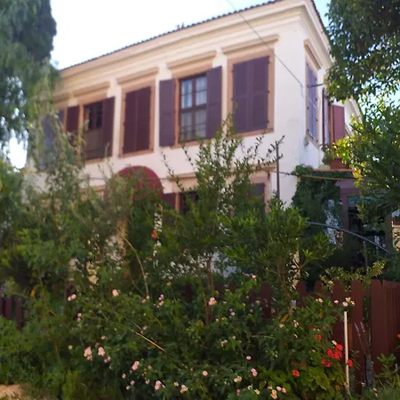 Cunda Zehra Teyzenin Evi