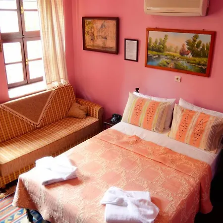 Гостевой дом Cunda Zehra Teyzenin Evi 4*