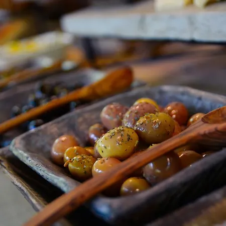 Affittacamere Cunda Zehra Teyzenin Evi 4*