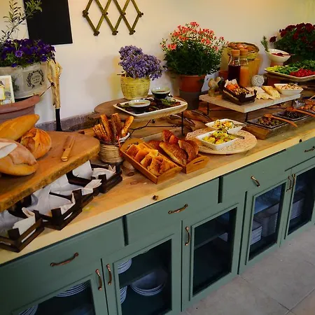 Cunda Zehra Teyzenin Evi