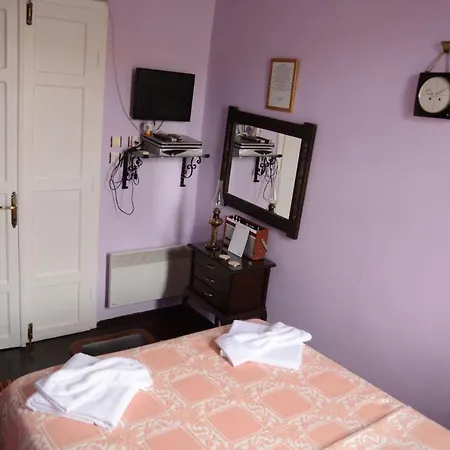 Cunda Zehra Teyzenin Evi Ayvalı