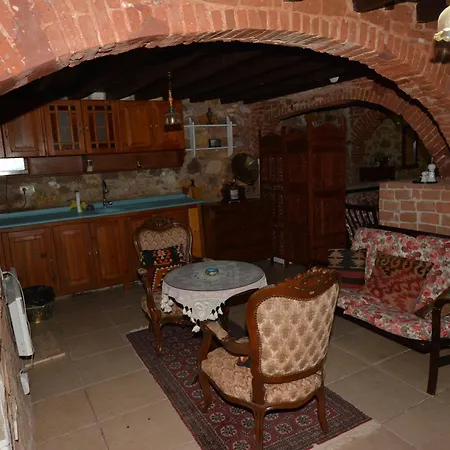 Гостевой дом Cunda Zehra Teyzenin Evi 4*